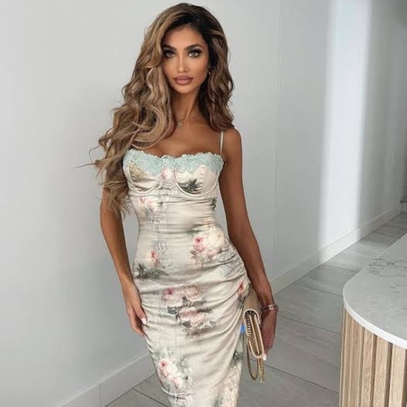 NEW House of CB Venus Dress Vintage Cream Flower Print Large+ (XL) - Picture 10 of 17